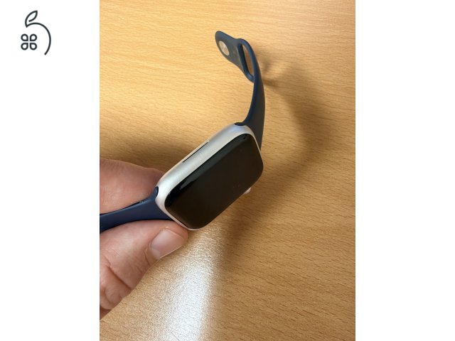Hibátlan Apple Watch S9 45 mm!