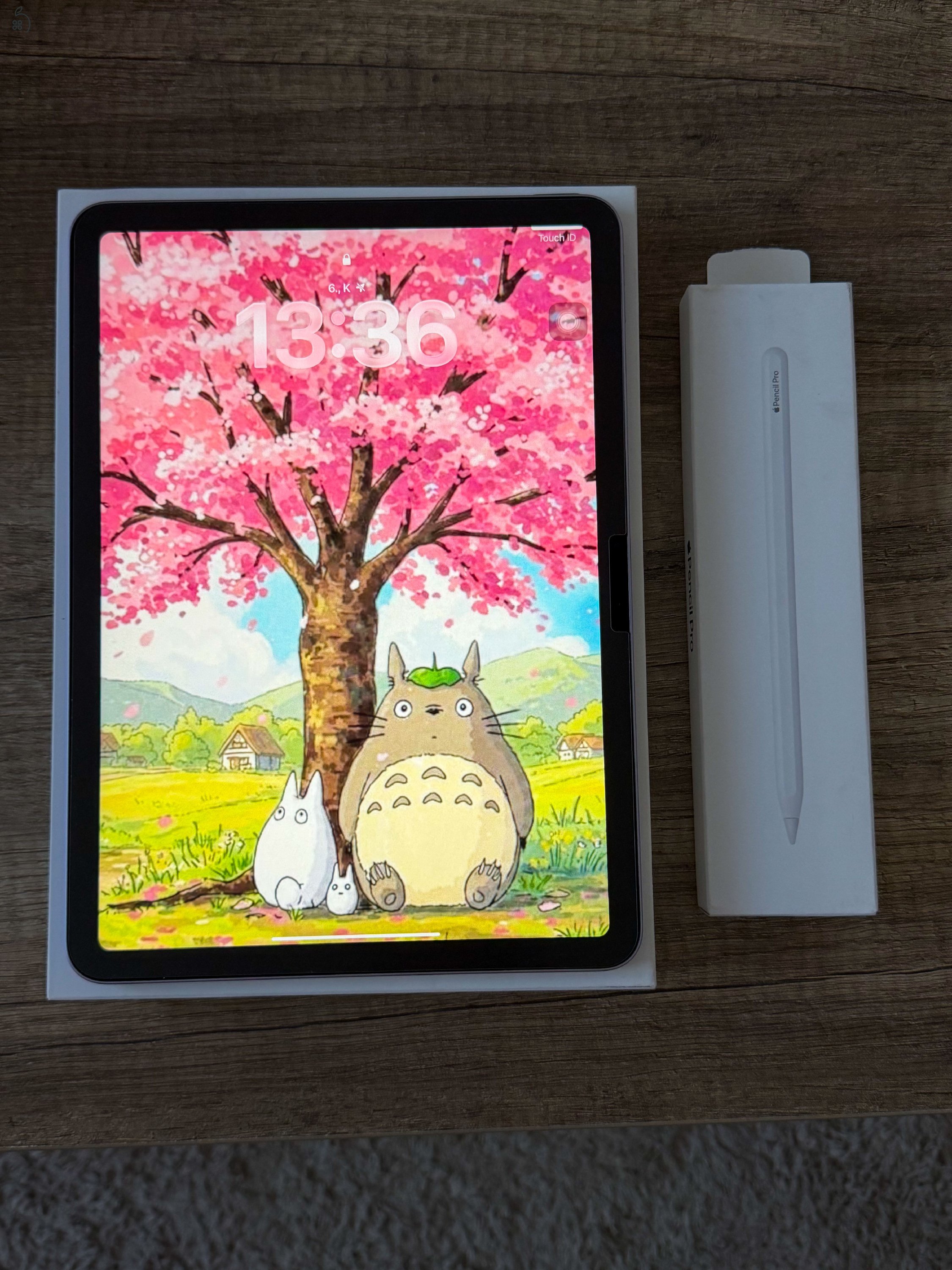 Eladó egy Apple iPad Air M4 11” 128 GB, hozzá tartozó Apple Pencil Pro-val együtt
