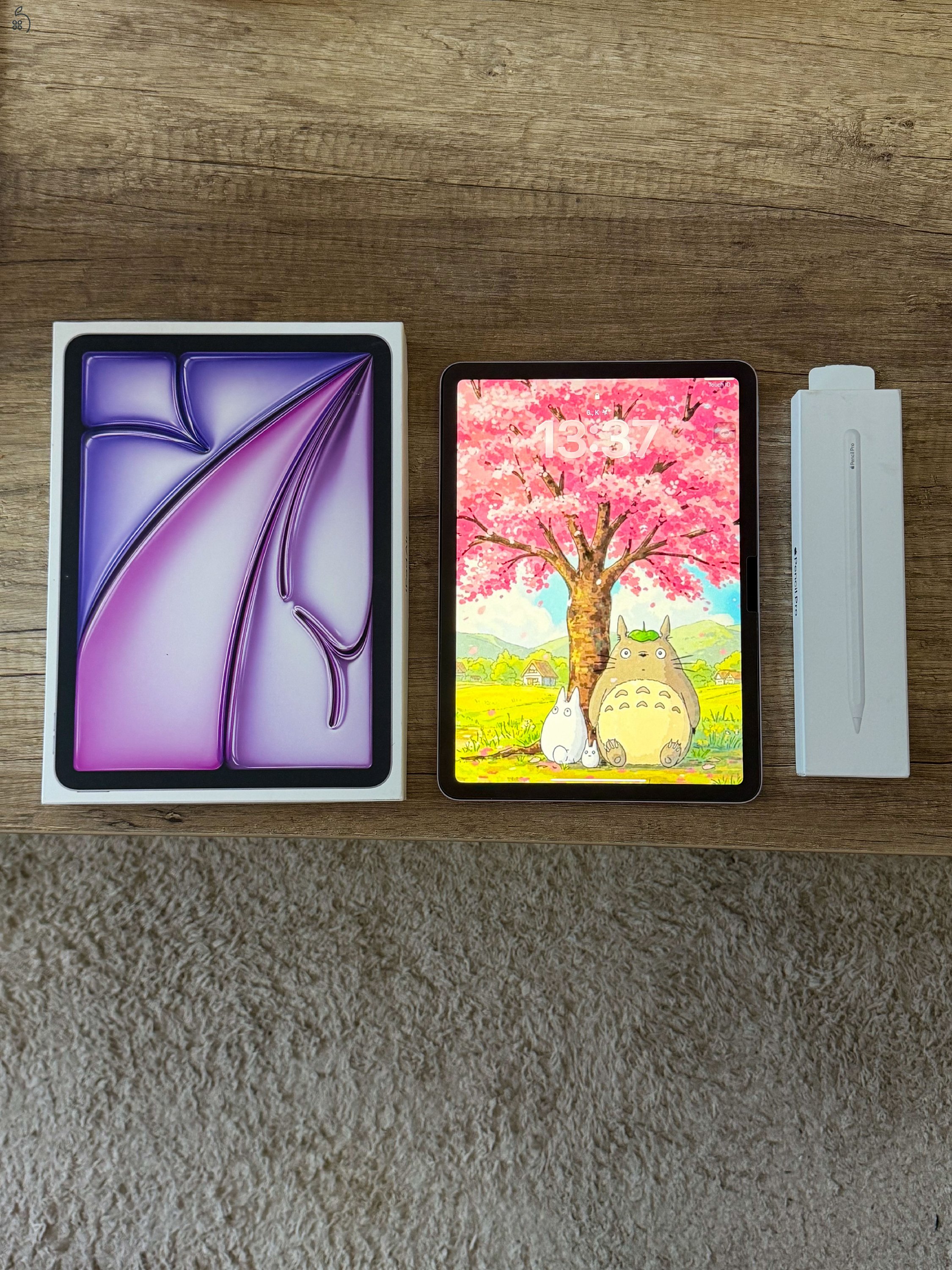 Eladó egy Apple iPad Air M4 11” 128 GB, hozzá tartozó Apple Pencil Pro-val együtt