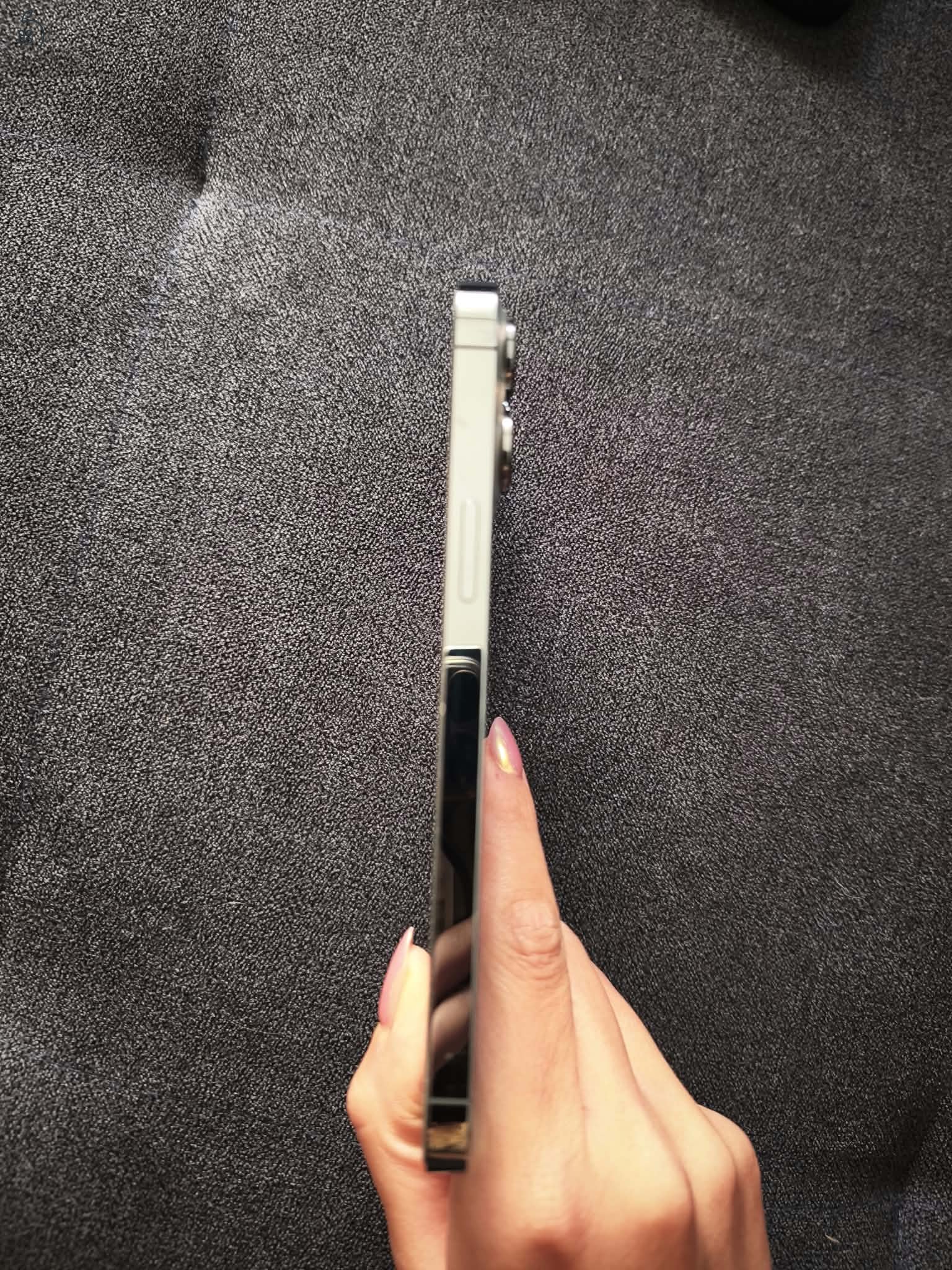 iPhone 13 pro max - 86% gyári akkumulátor - ajándék tokok
