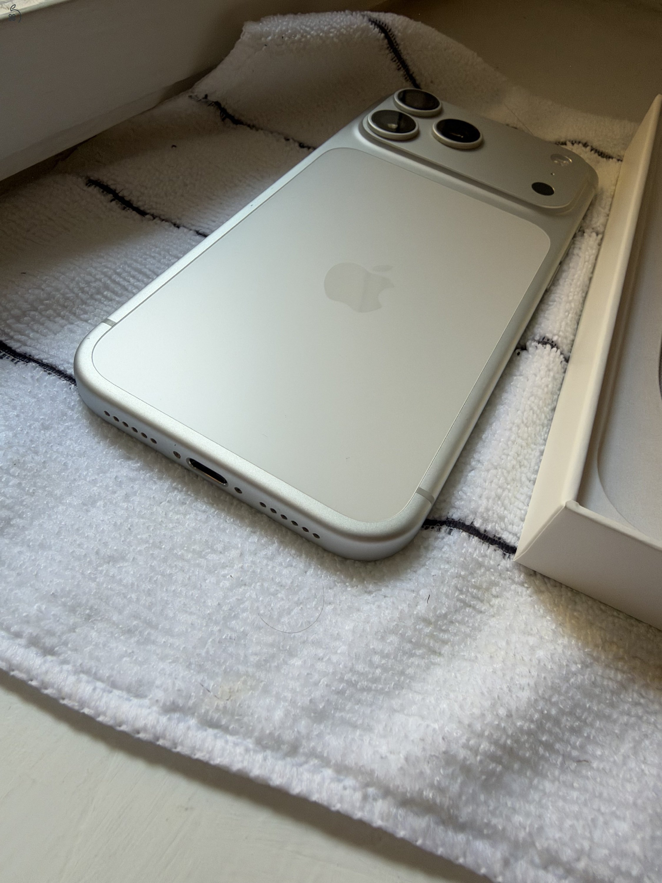 Iphone 17 pro max 256gb ezüst