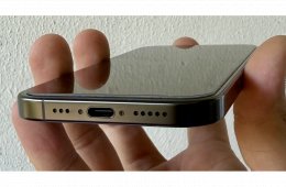 Apple iPhone 16 Pro 256GB - Black Titanium