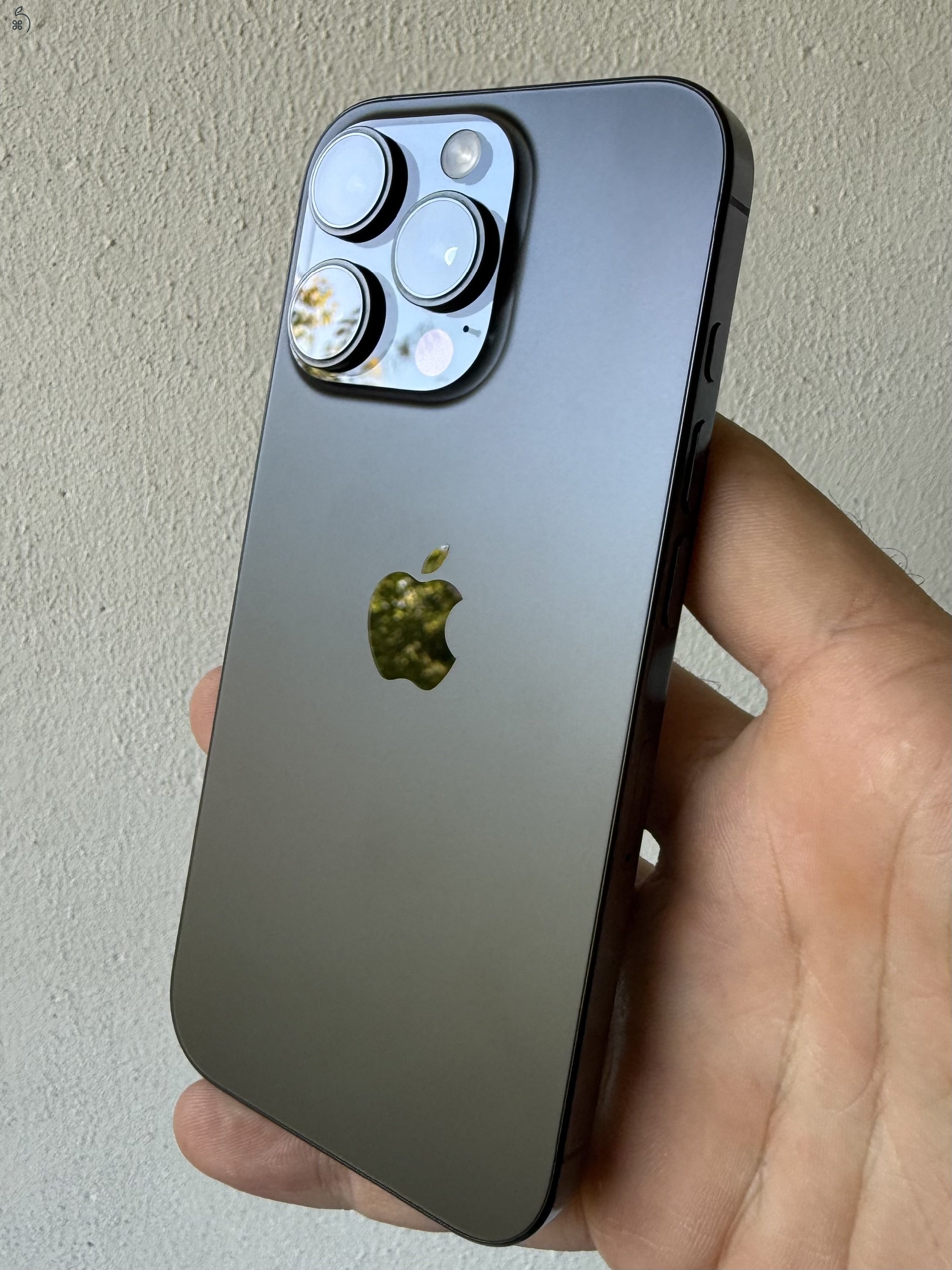 Apple iPhone 16 Pro 256GB - Black Titanium