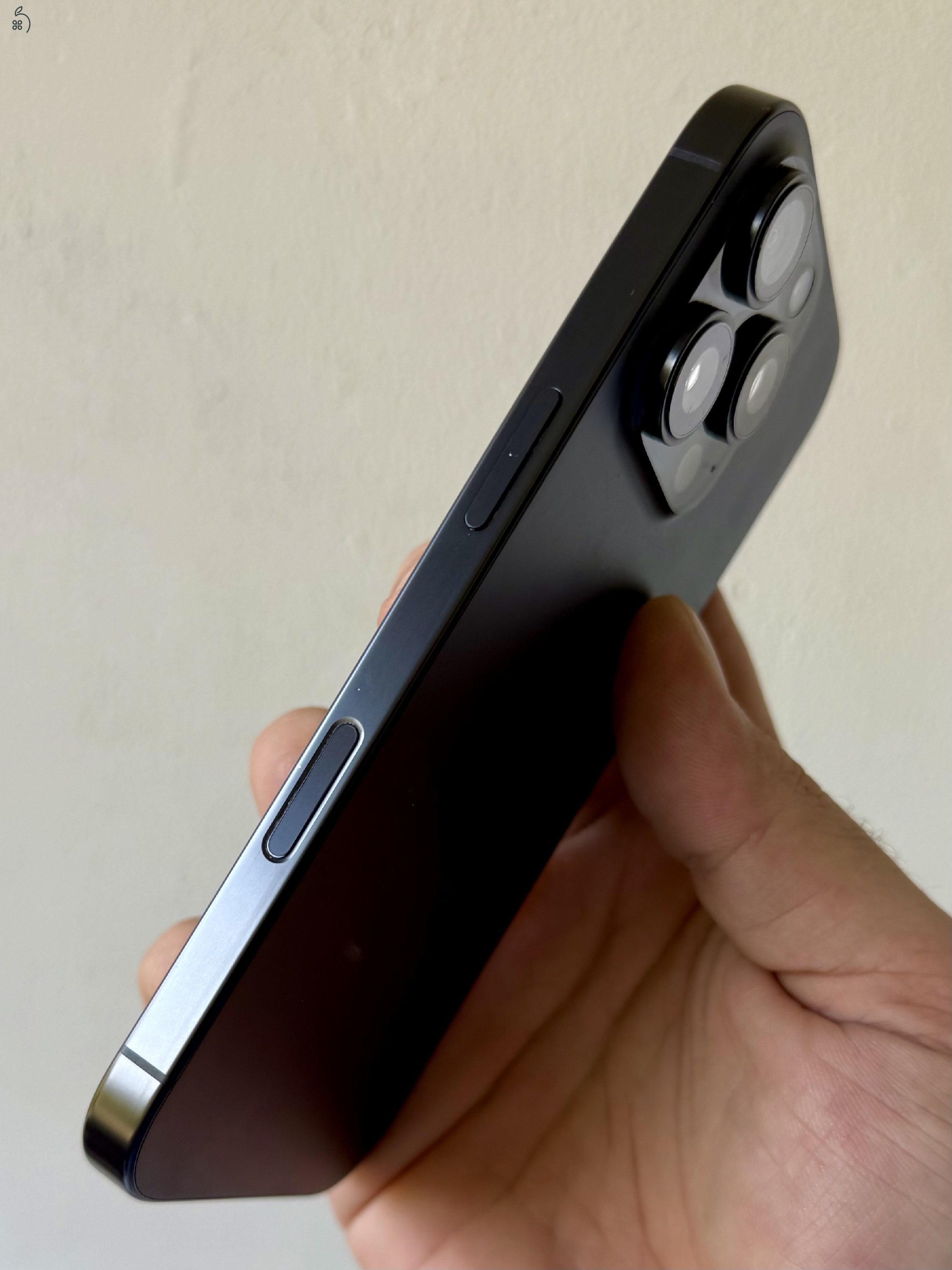 Apple iPhone 16 Pro 256GB - Black Titanium