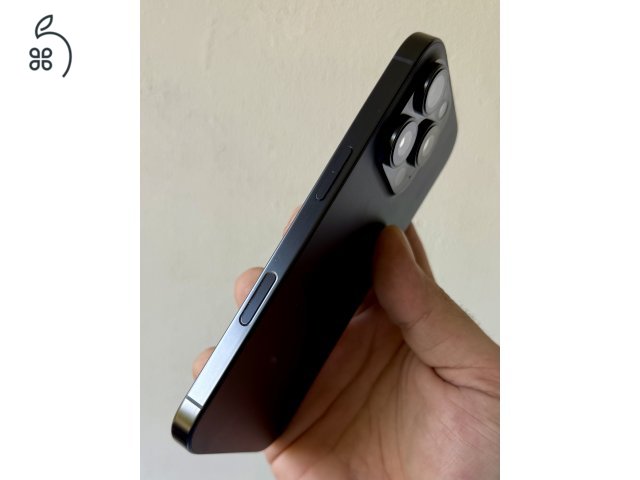 Apple iPhone 16 Pro 256GB - Black Titanium