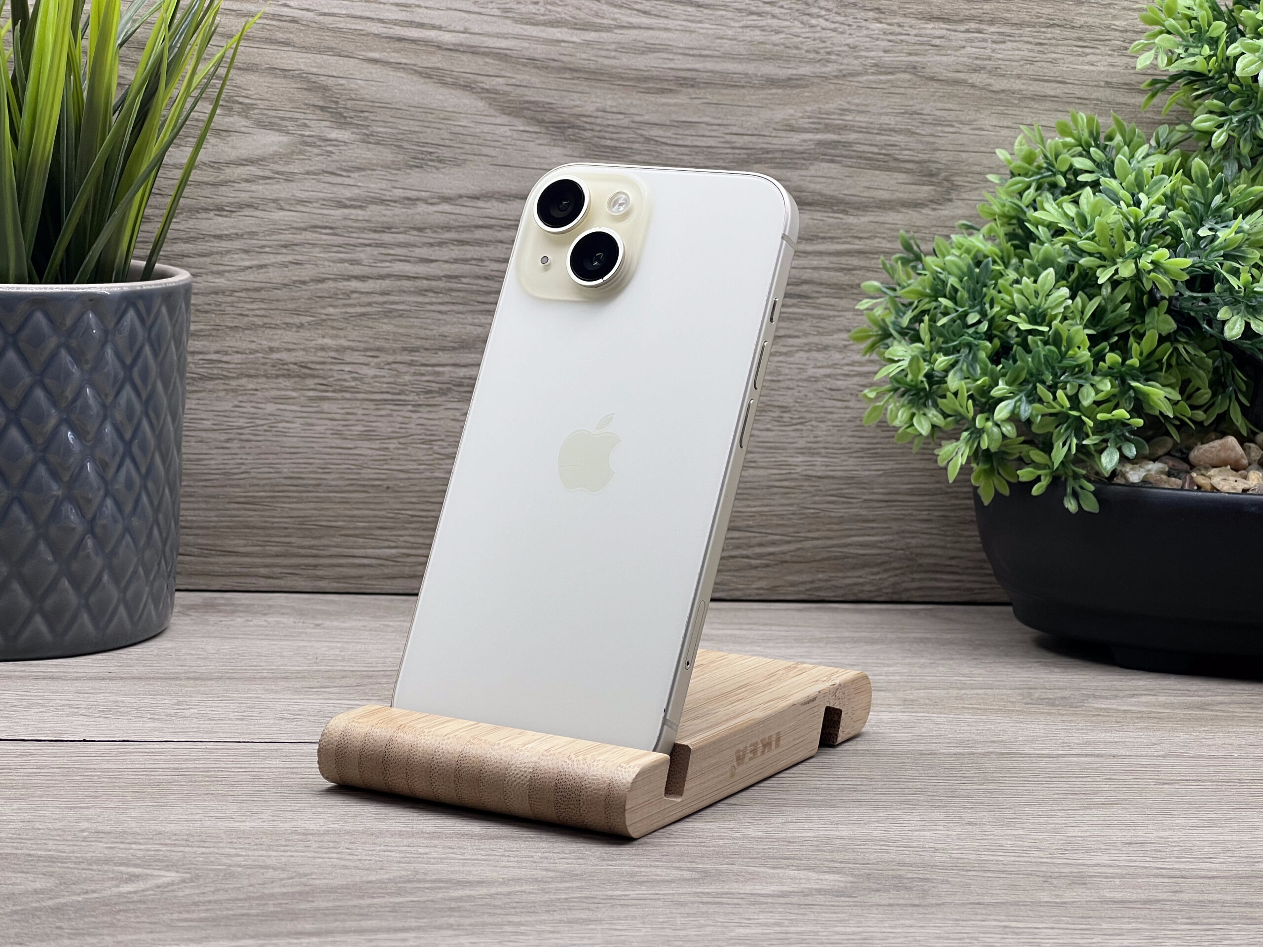 iPhone 15 Yellow 128GB 2 ÉV Garanciával Számlával Aksi 100%