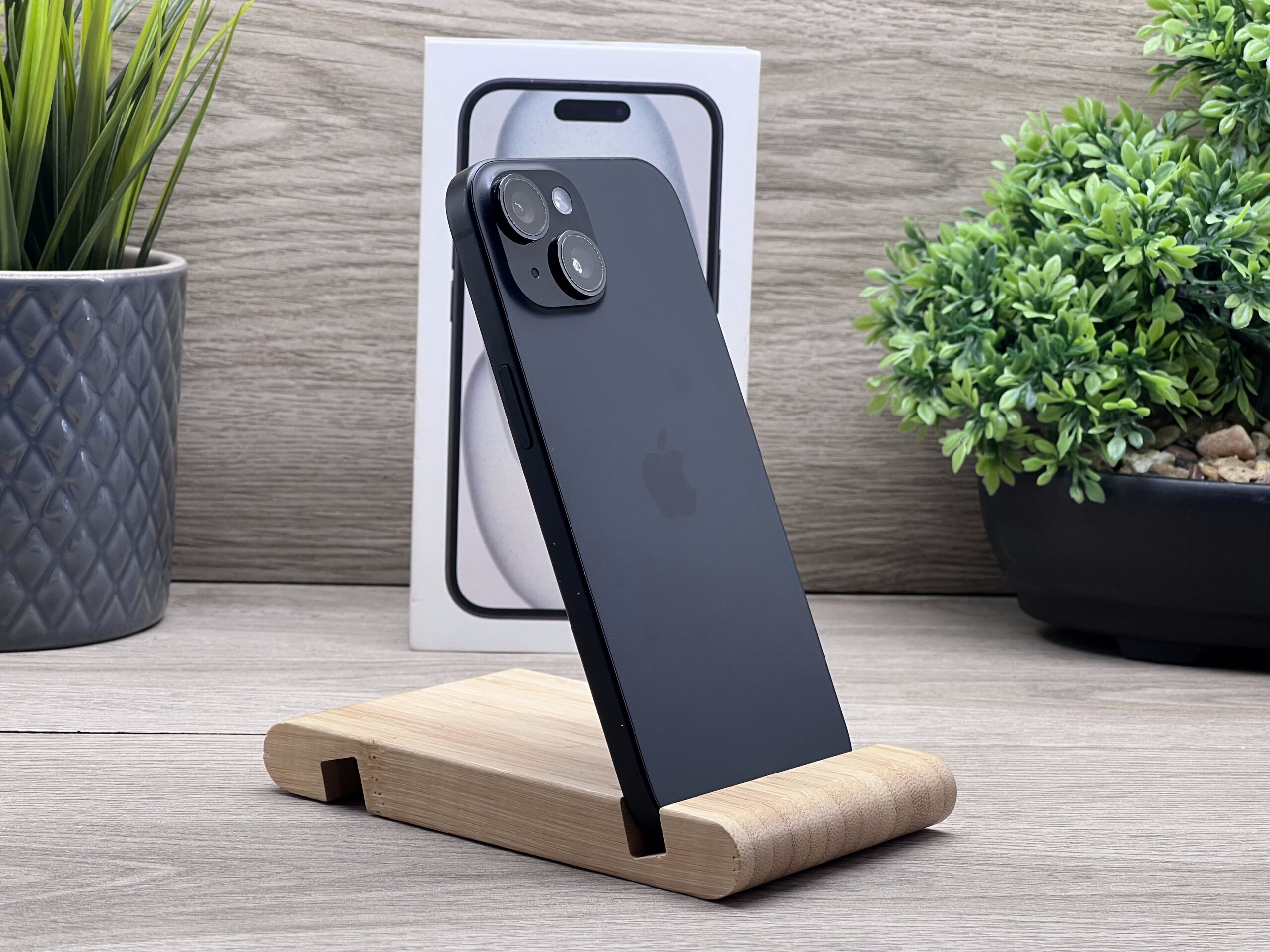 iPhone 15 Black 128GB 2 ÉV Garanciával Számlával