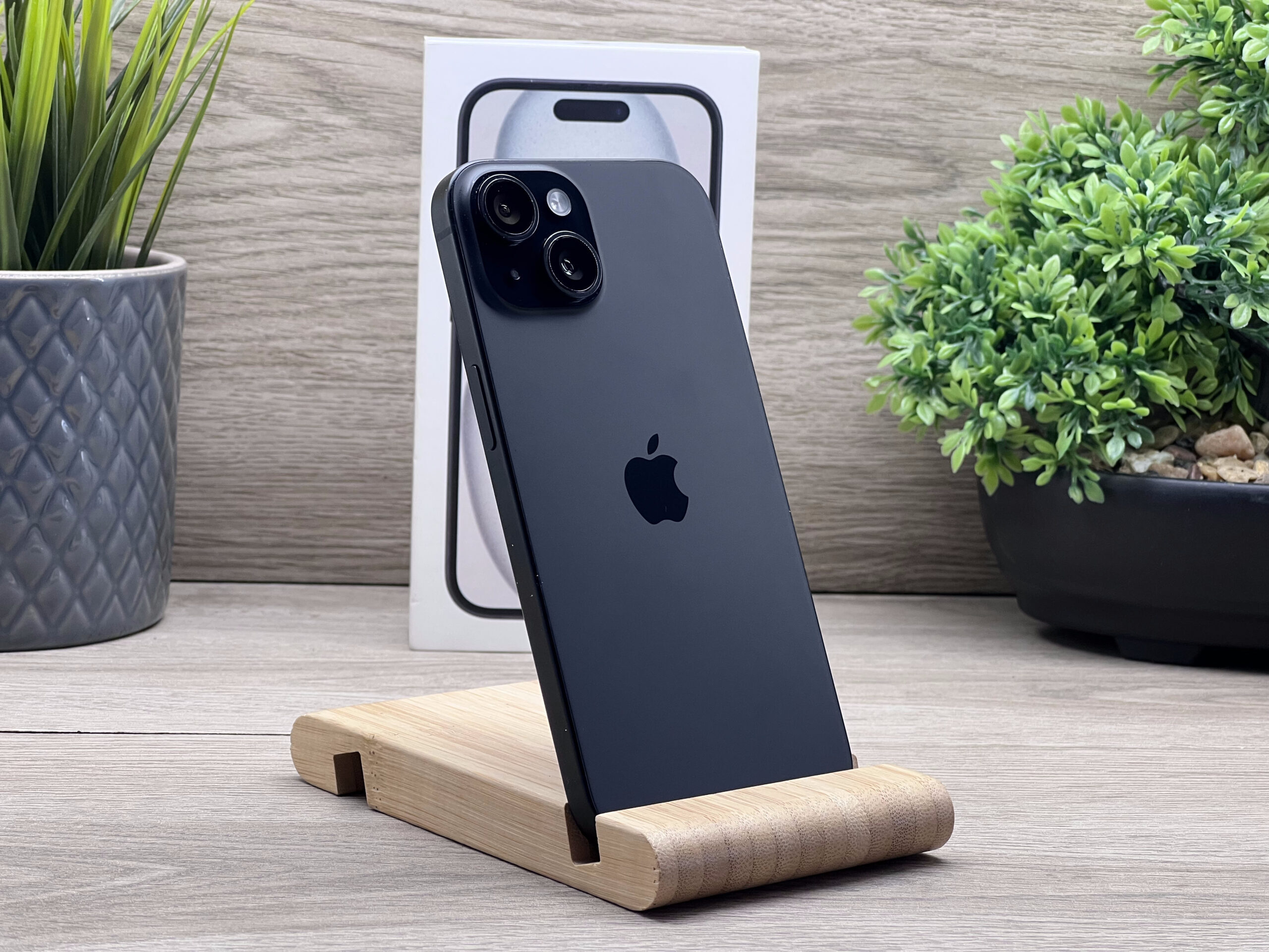iPhone 15 Black 128GB 2 ÉV Garanciával Számlával