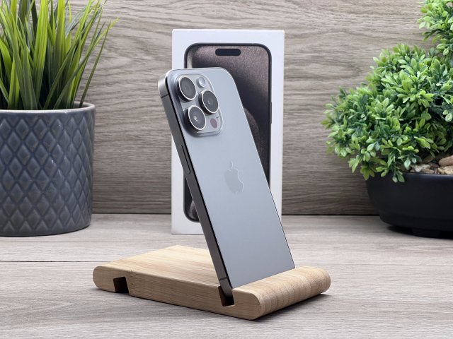 Hibátlan iPhone 15 Pro Natural Titanium 128GB 2 ÉV Garanciával Számlával