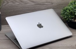MacBook Air 2020 M1 13” 256GB 2 ÉV Garanciával Számlával