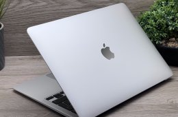MacBook Air 2020 M1 13” 256GB 2 ÉV Garanciával Számlával