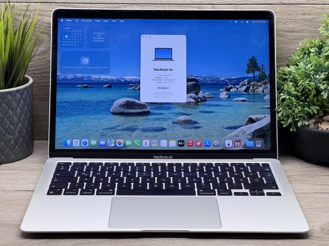 MacBook Air 2020 M1 13” 256GB 2 ÉV Garanciával Számlával