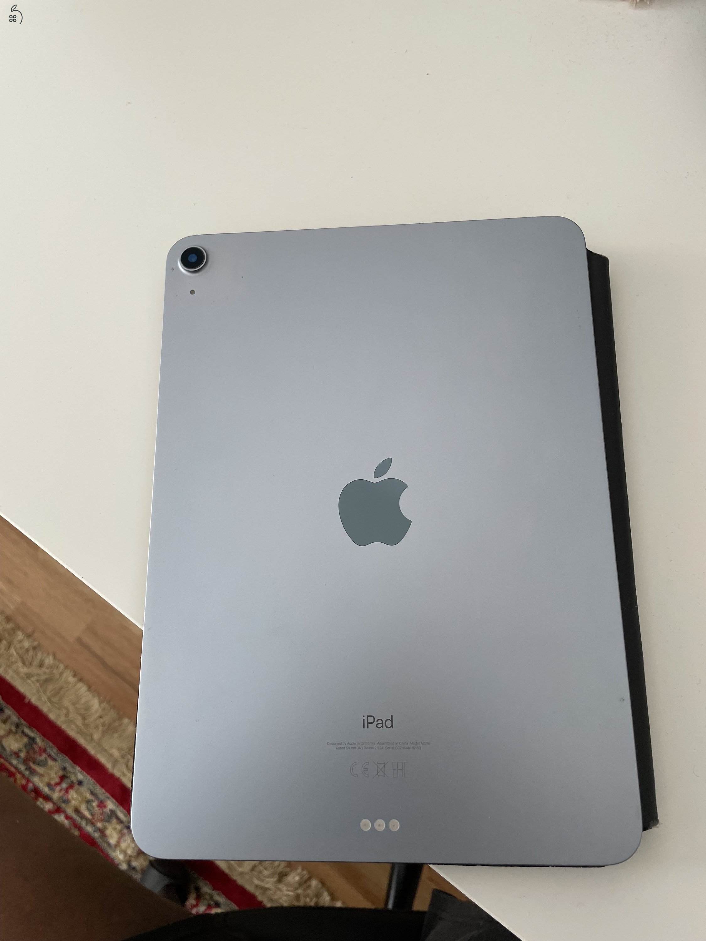 iPad Air (2020) 64 GB Wi-Fi + magyar kiosztású Apple Magic Keyboard