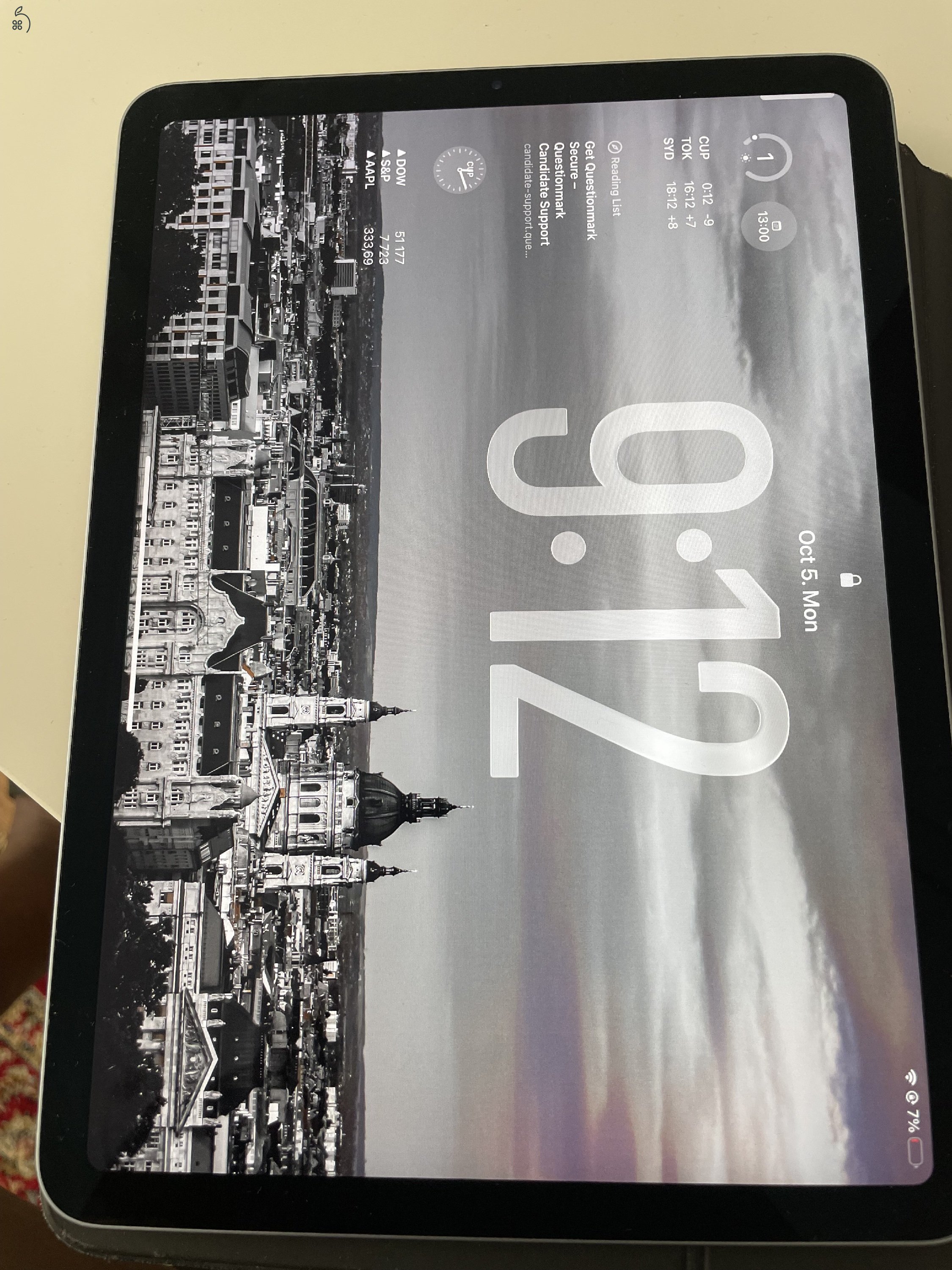 iPad Air (2020) 64 GB Wi-Fi + magyar kiosztású Apple Magic Keyboard