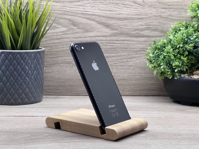 iPhone 8 Space Gray 64GB 2 ÉV Garanciával Számlával Aksi 100%