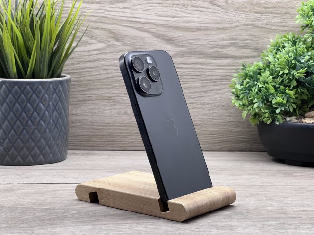 Hibátlan iPhone 15 Pro Black Titanium 128GB 2 ÉV Garanciával Számlával Aksi 100%