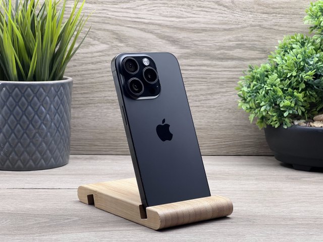 Hibátlan iPhone 15 Pro Black Titanium 128GB 2 ÉV Garanciával Számlával Aksi 100%