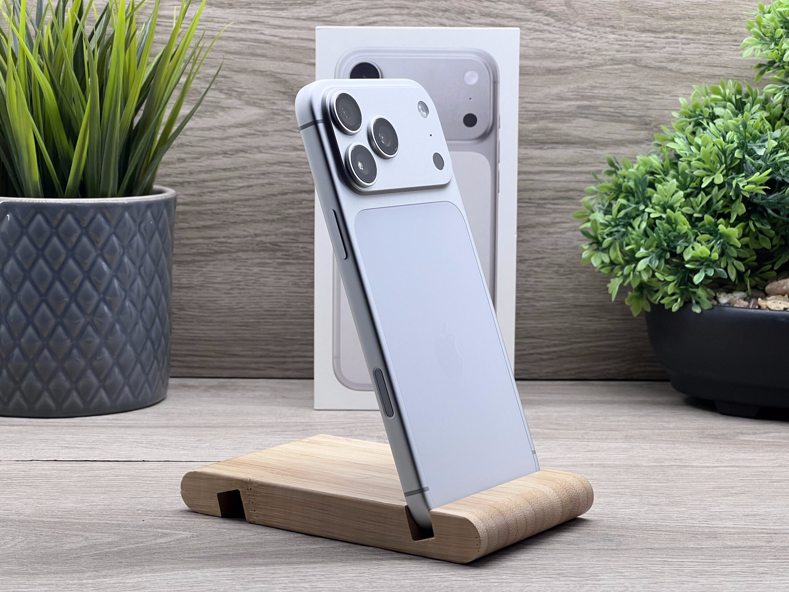 Hibátlan iPhone 17 Pro Max Silver 256GB 2 ÉV Garanciával Számlával