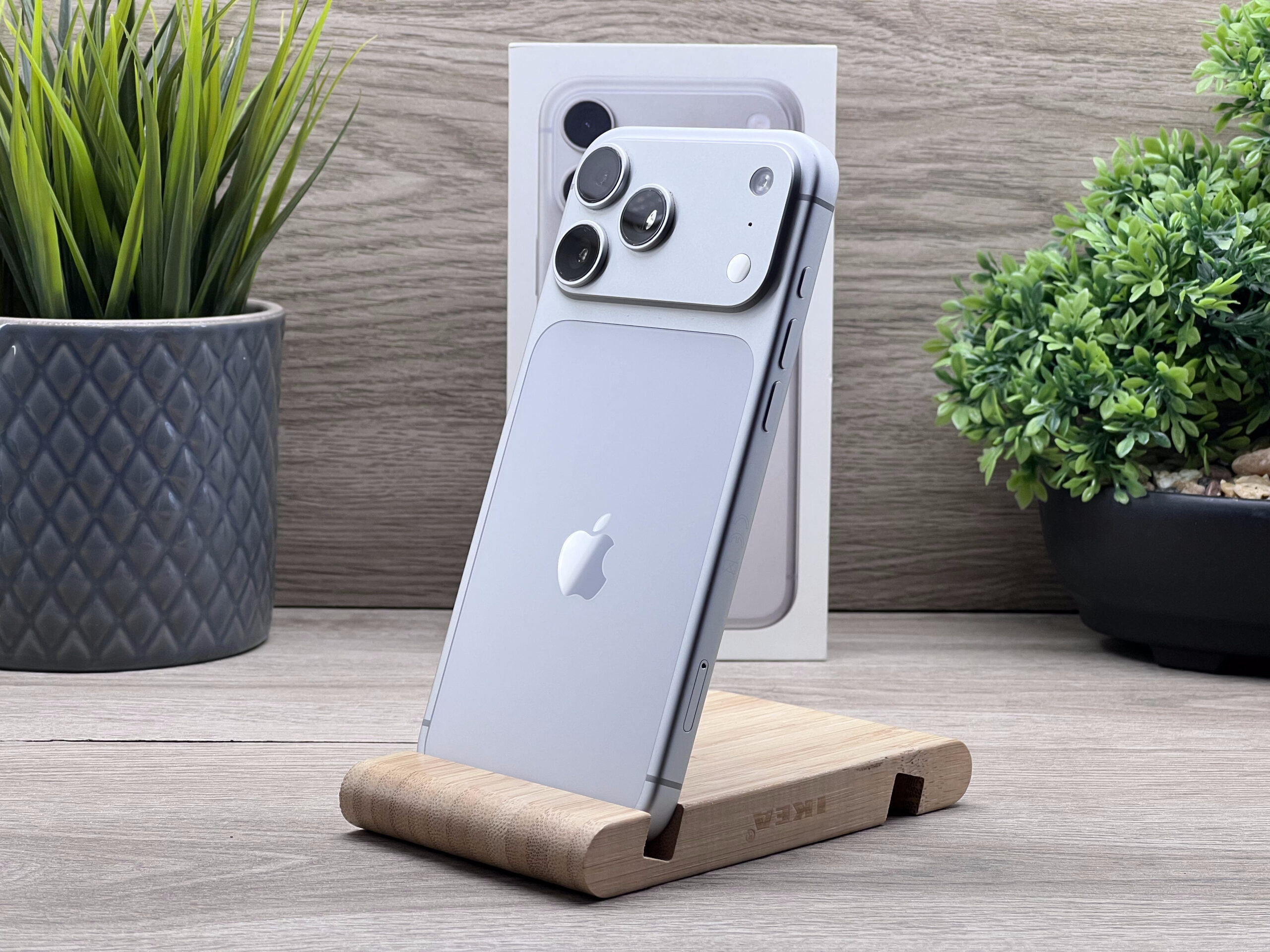 Hibátlan iPhone 17 Pro Max Silver 256GB 2 ÉV Garanciával Számlával