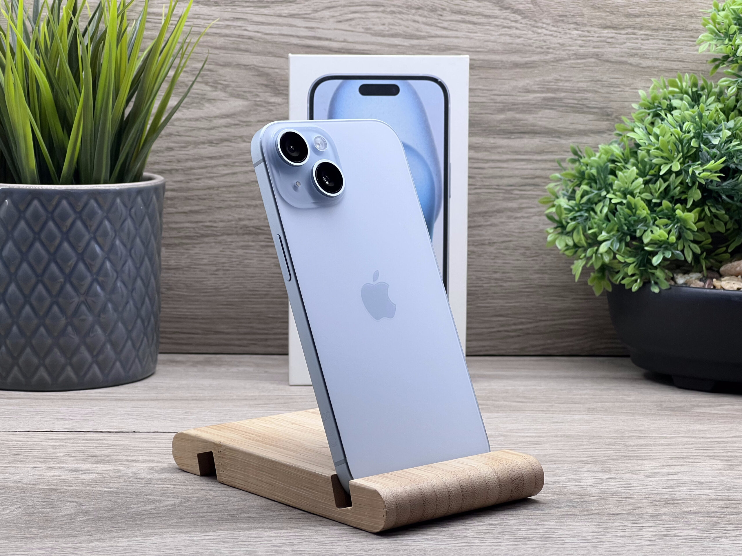 Hibátlan iPhone 15 Blue 128GB 2 ÉV Garanciával Számlával Aksi 100%