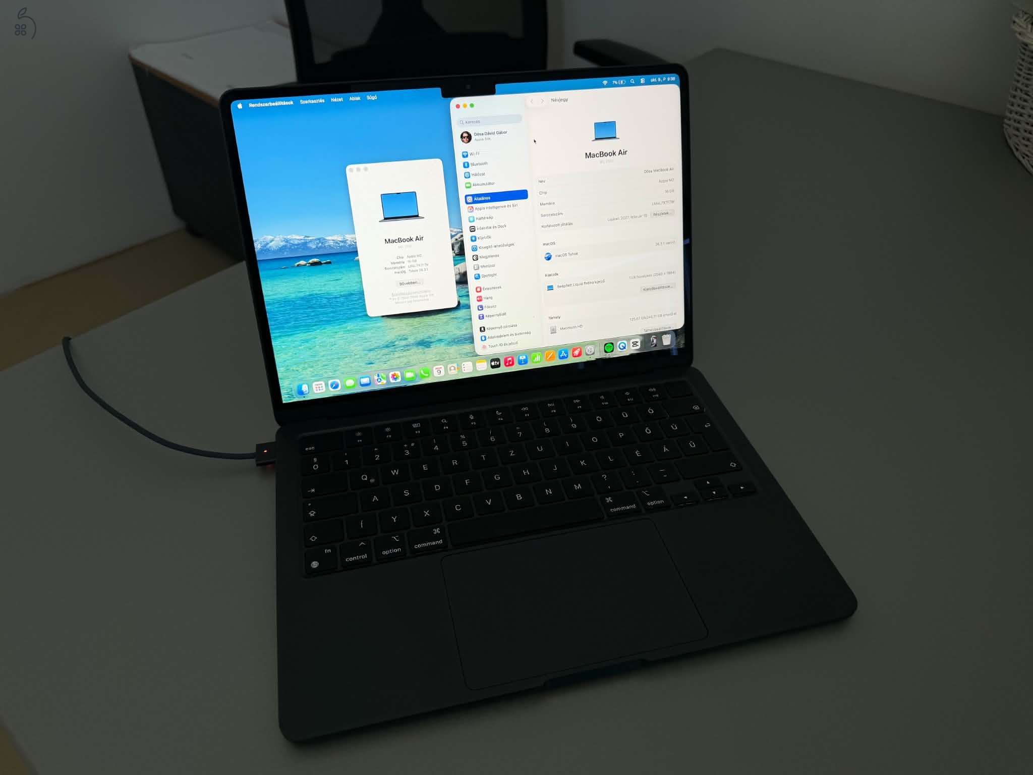 Apple Macbook Air 13 M2 Midnight 16/256 GB, 100% akkumulátor (jótállás 2027. február 24-ig)