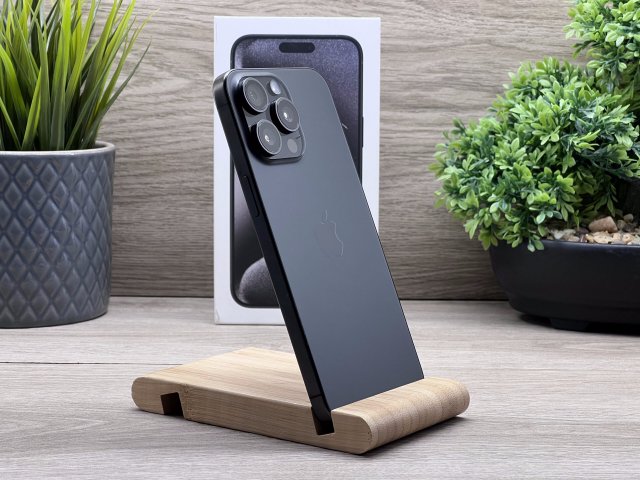 Hibátlan iPhone 15 Pro Max Black Titanium 256GB 2 ÉV Garanciával Számlával