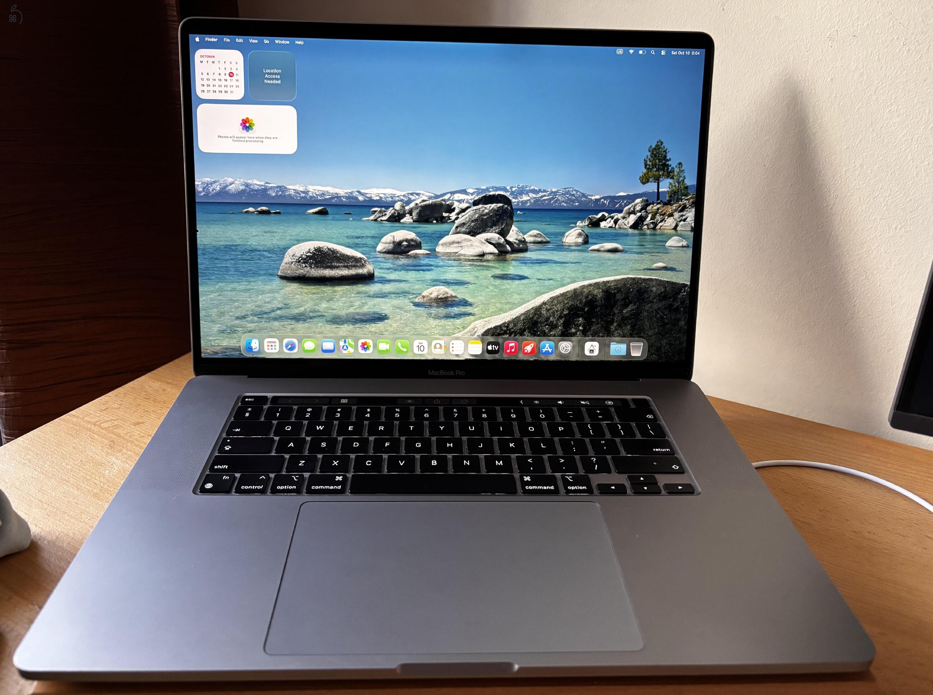 Macbook Pro  Retina 16