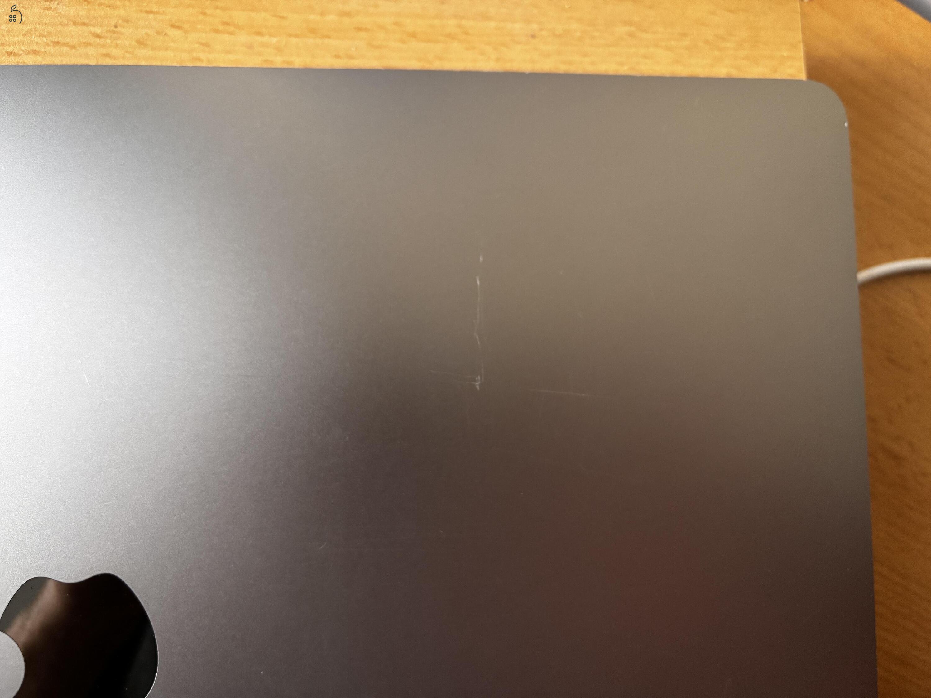 Macbook Pro  Retina 16