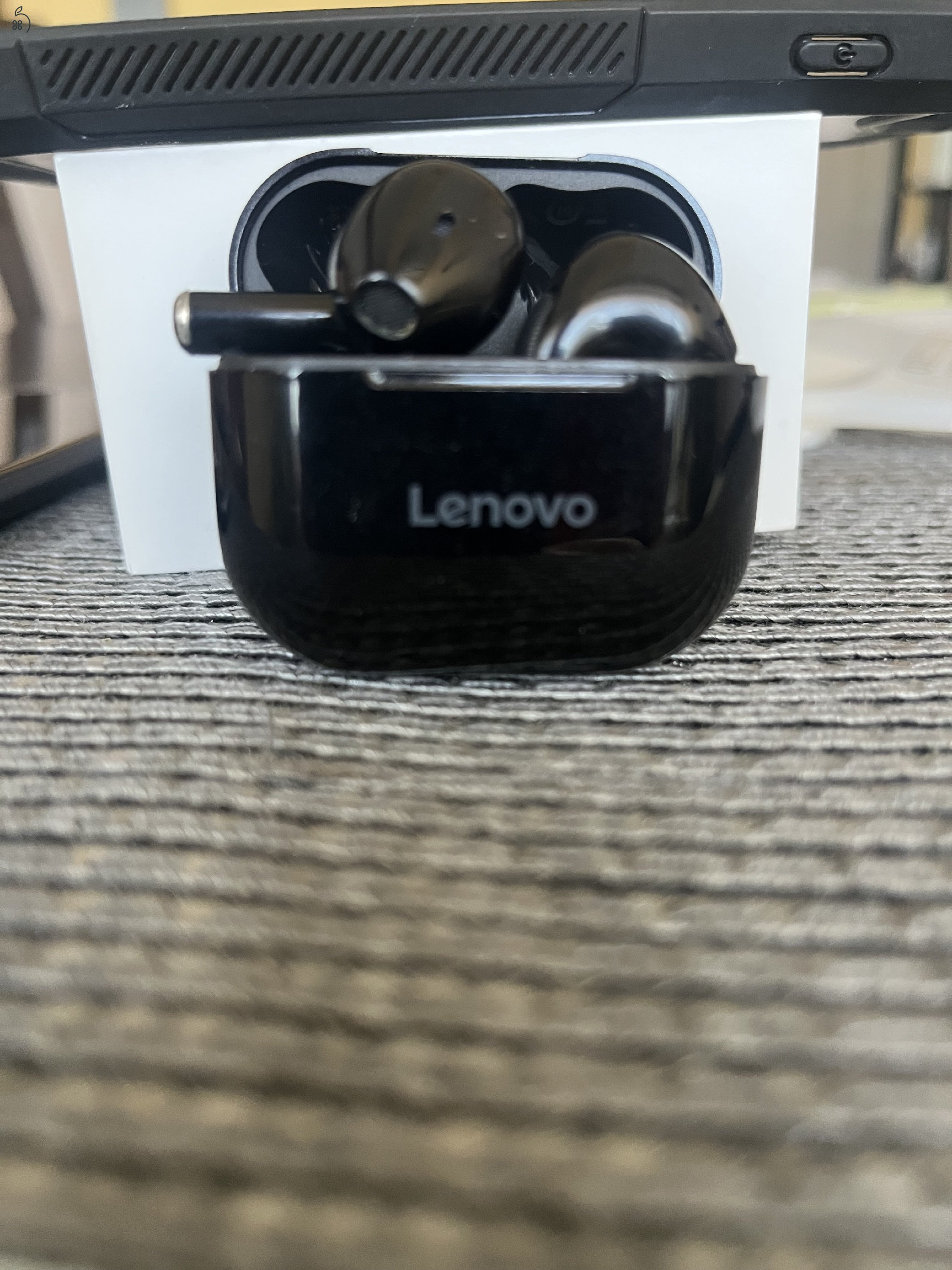 iPhone Se kiváló ,kiegészítőkkel eladó 