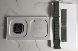 Apple Watch Ultra 1gen. 49mm - Zöld gyári Apple szíjjal - Eredeti dobozában, bontatlan töltőkábellel