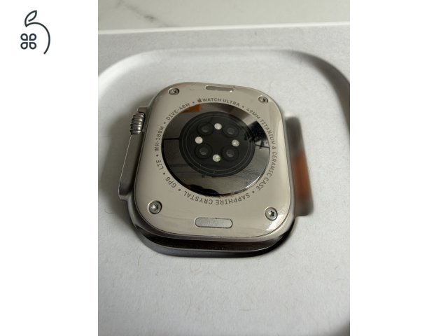 Apple Watch Ultra 1gen. 49mm - Zöld gyári Apple szíjjal - Eredeti dobozában, bontatlan töltőkábellel