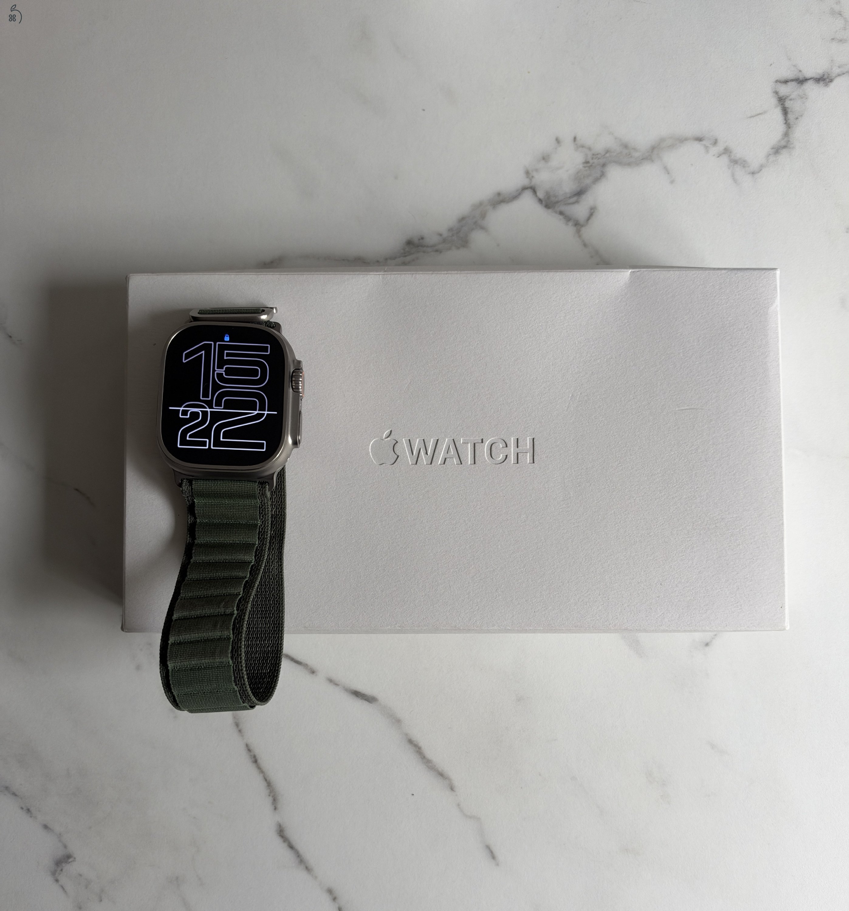 Apple Watch Ultra 1gen. 49mm - Zöld gyári Apple szíjjal - Eredeti dobozában, bontatlan töltőkábellel