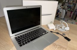 Apple MacBook Air 13” (2017) – 8 GB RAM, 128 GB SSD + 256 GB Transcend JetDrive