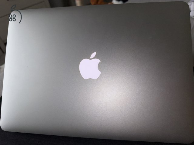 Apple MacBook Air 13” (2017) – 8 GB RAM, 128 GB SSD + 256 GB Transcend JetDrive