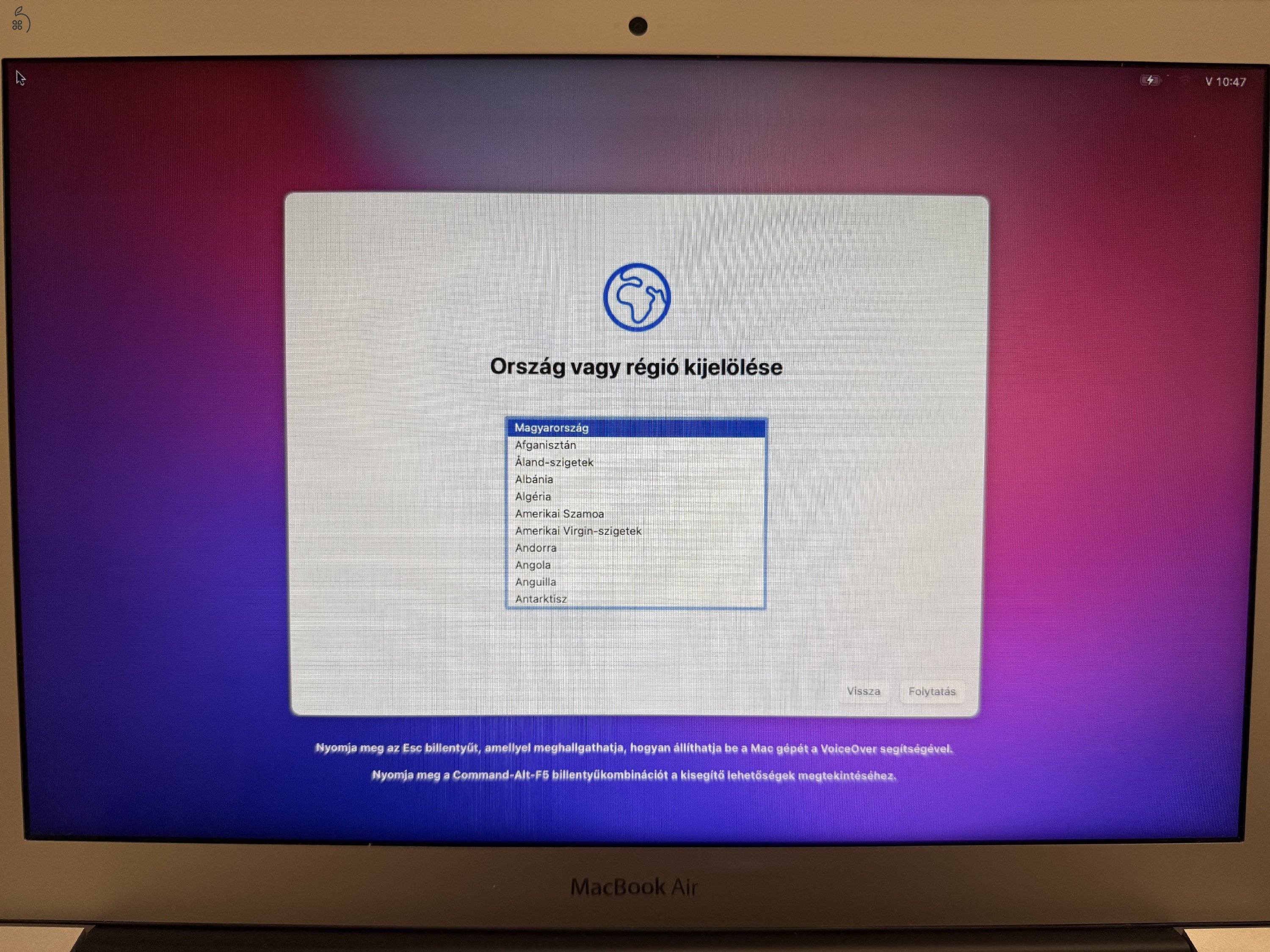 Apple MacBook Air 13” (2017) – 8 GB RAM, 128 GB SSD + 256 GB Transcend JetDrive