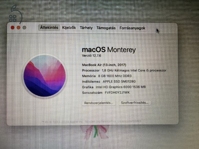 Apple MacBook Air 13” (2017) – 8 GB RAM, 128 GB SSD + 256 GB Transcend JetDrive