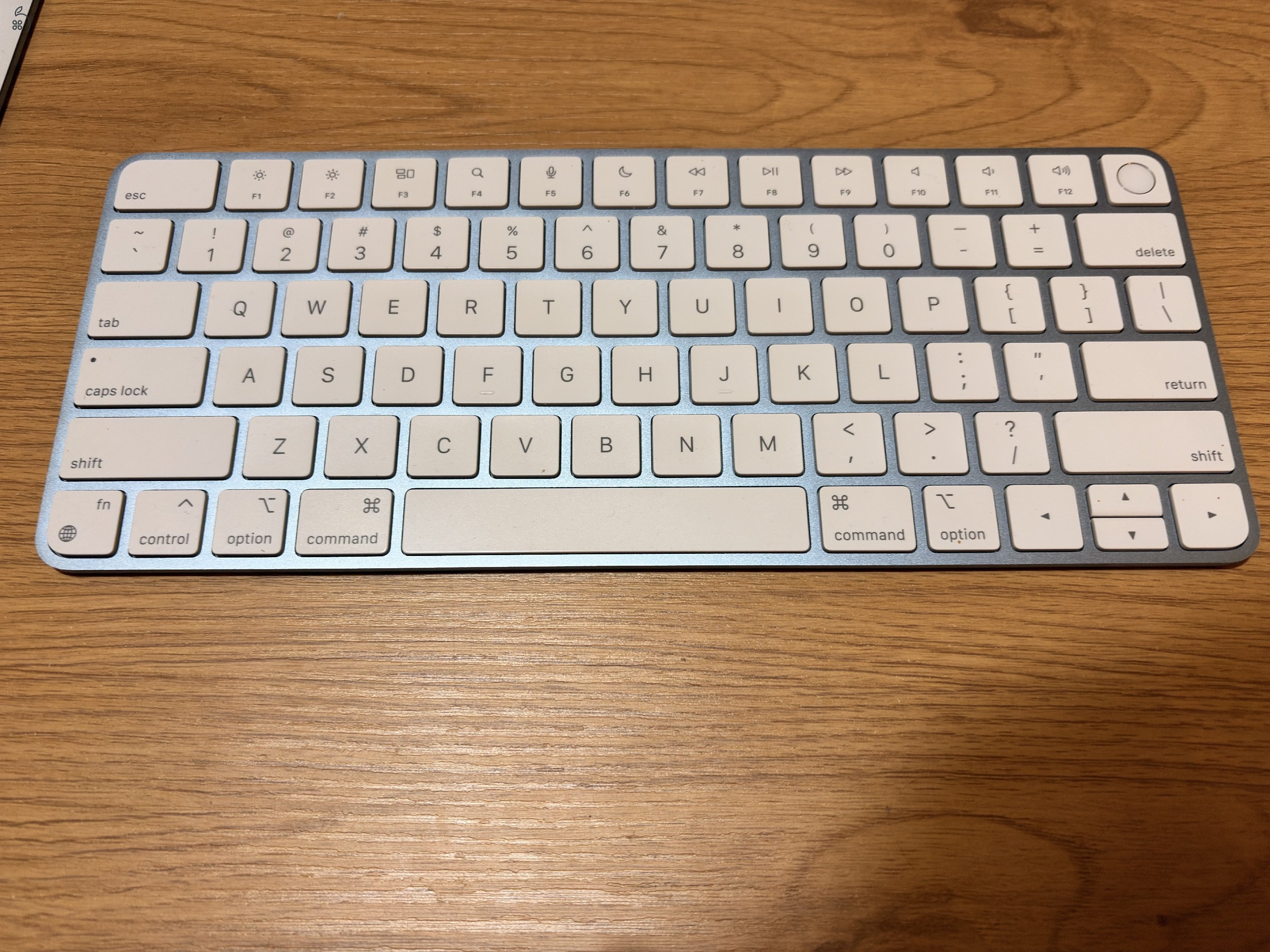  Apple Magic Keyboard Touch ID & Magic Trackpad – Kék