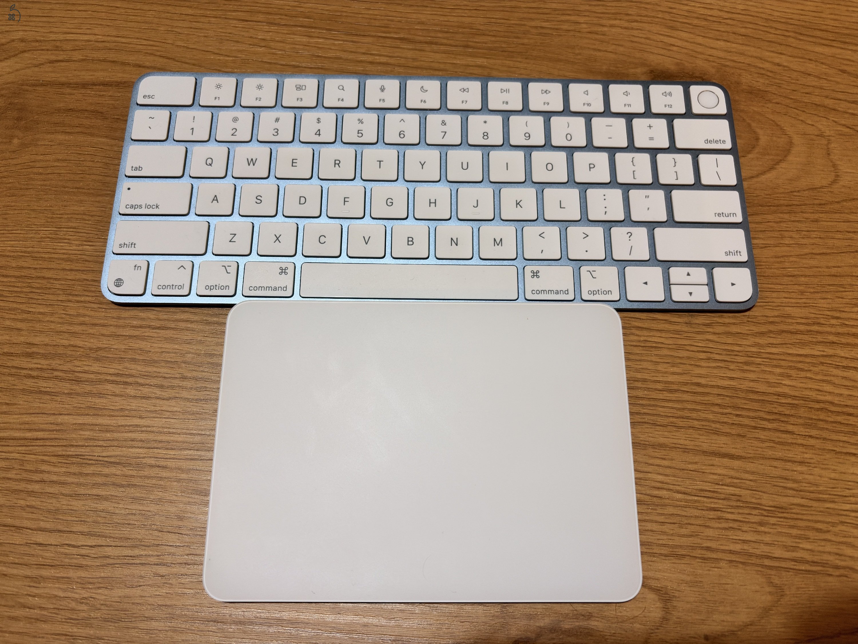  Apple Magic Keyboard Touch ID & Magic Trackpad – Kék
