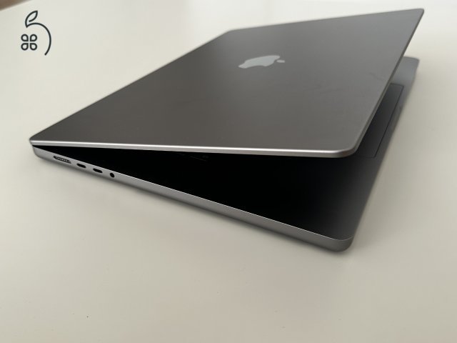 MacBook Pro 16″ (2021) – M1 Pro / 32 GB RAM / 1 TB SSD / magyar billentyűzet