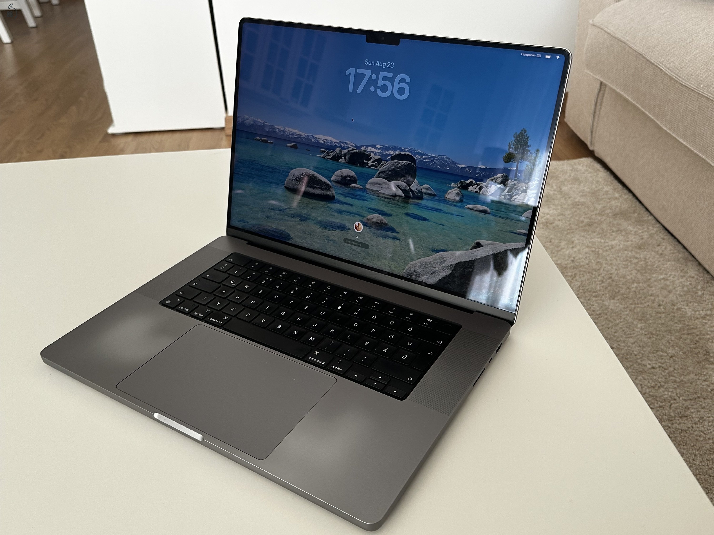MacBook Pro 16″ (2021) – M1 Pro / 32 GB RAM / 1 TB SSD / magyar billentyűzet
