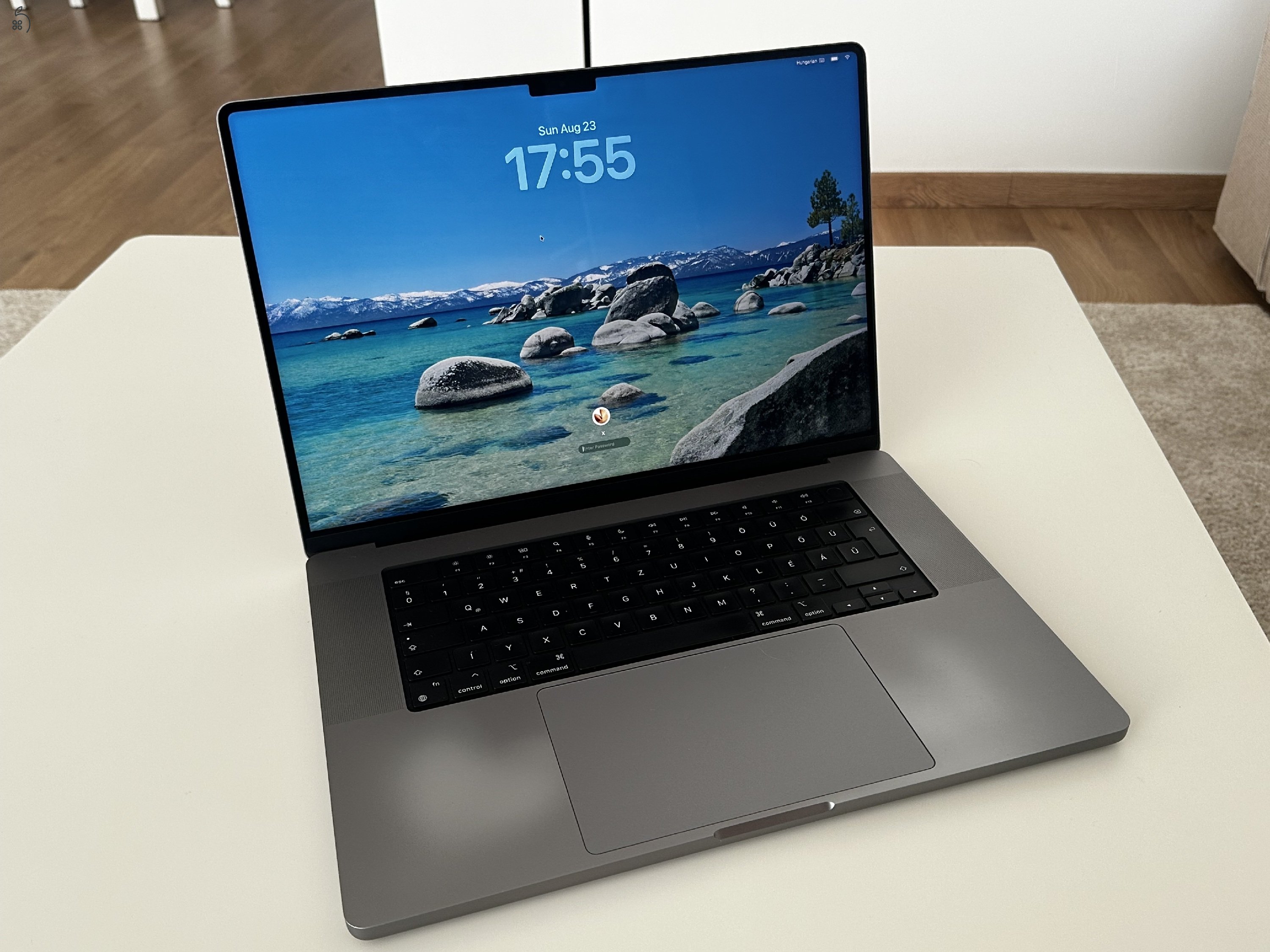 MacBook Pro 16″ (2021) – M1 Pro / 32 GB RAM / 1 TB SSD / magyar billentyűzet