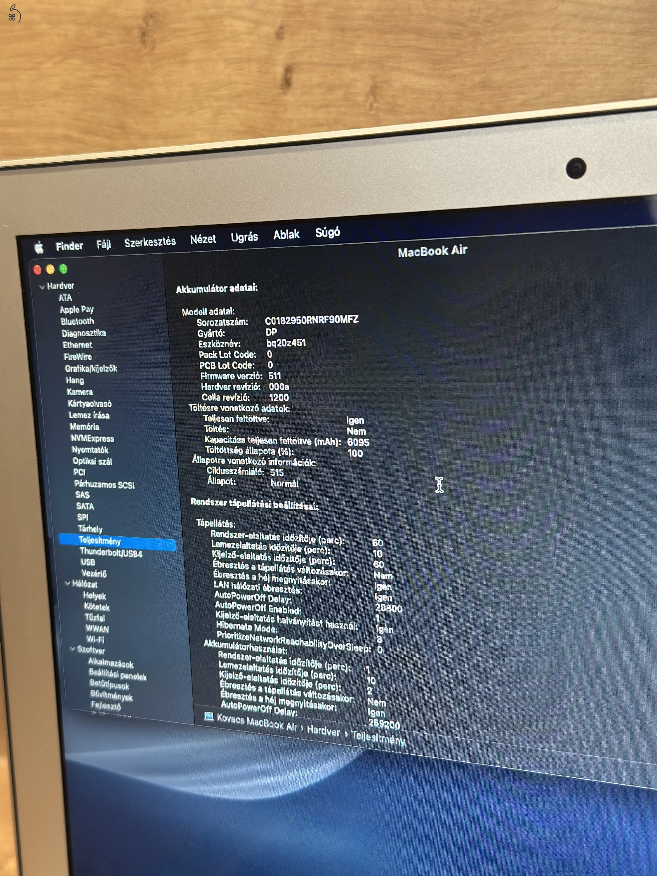 Használt Apple MacBook Air (2017) A1466 128GB 8GB memória ezüst színben