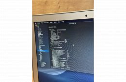 Használt Apple MacBook Air (2017) A1466 128GB 8GB memória ezüst színben