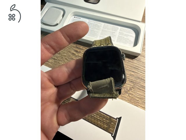 Alig használtApple Watch Series 10 46mm Natural Titanium + Green Nike Sport Loop - 100% aksival