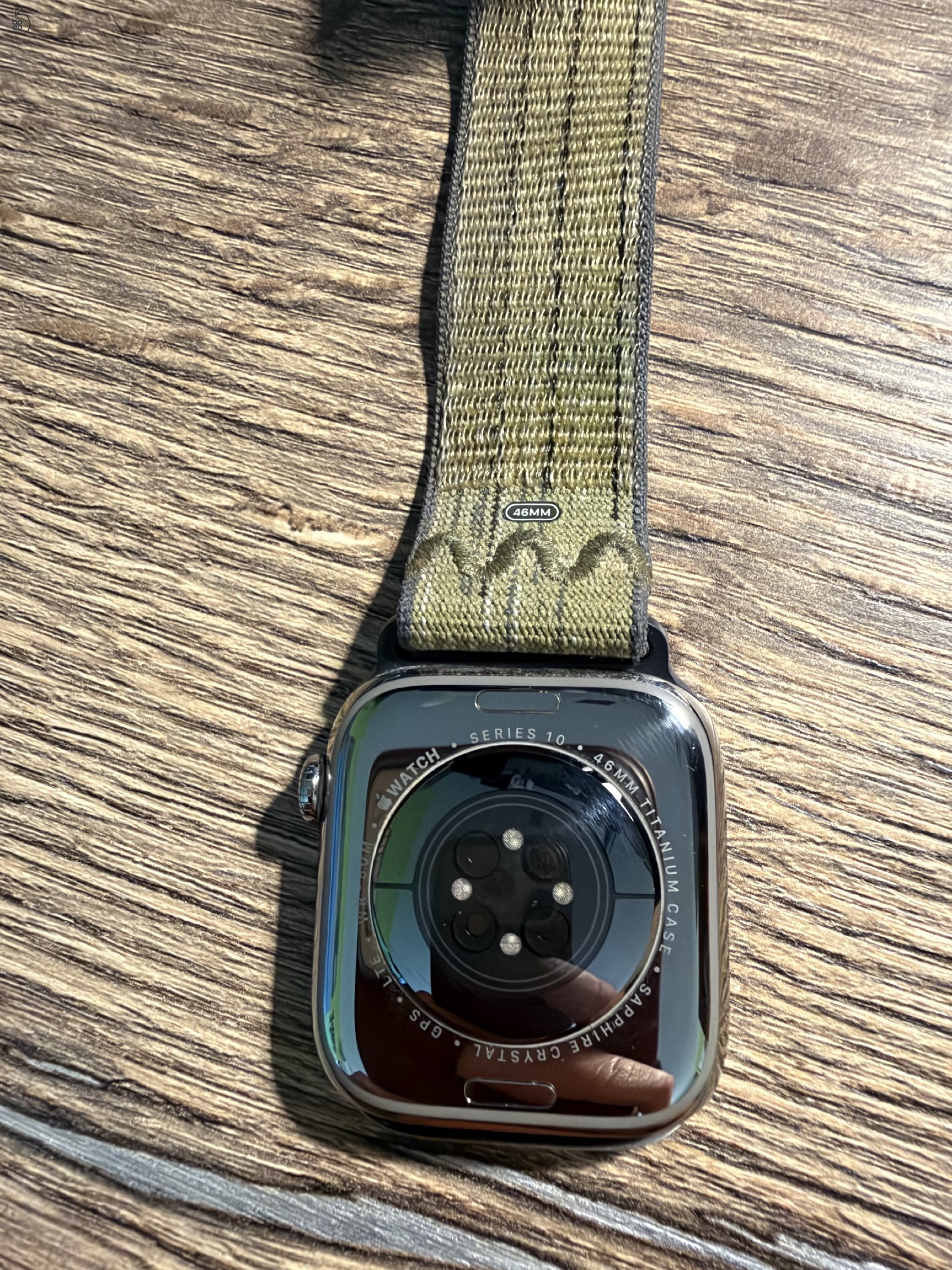 Alig használtApple Watch Series 10 46mm Natural Titanium + Green Nike Sport Loop - 100% aksival