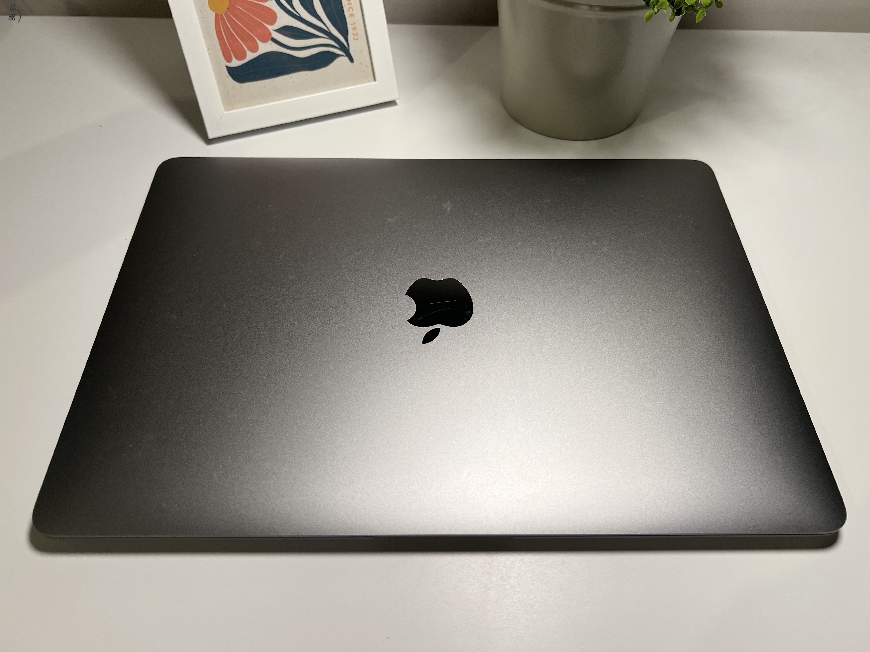 Apple MacBook Air 13” M1 8 GB RAM / 256 GB SSD hibátlan, tesztelt, számlával, dobozában, ingyenes szállítással