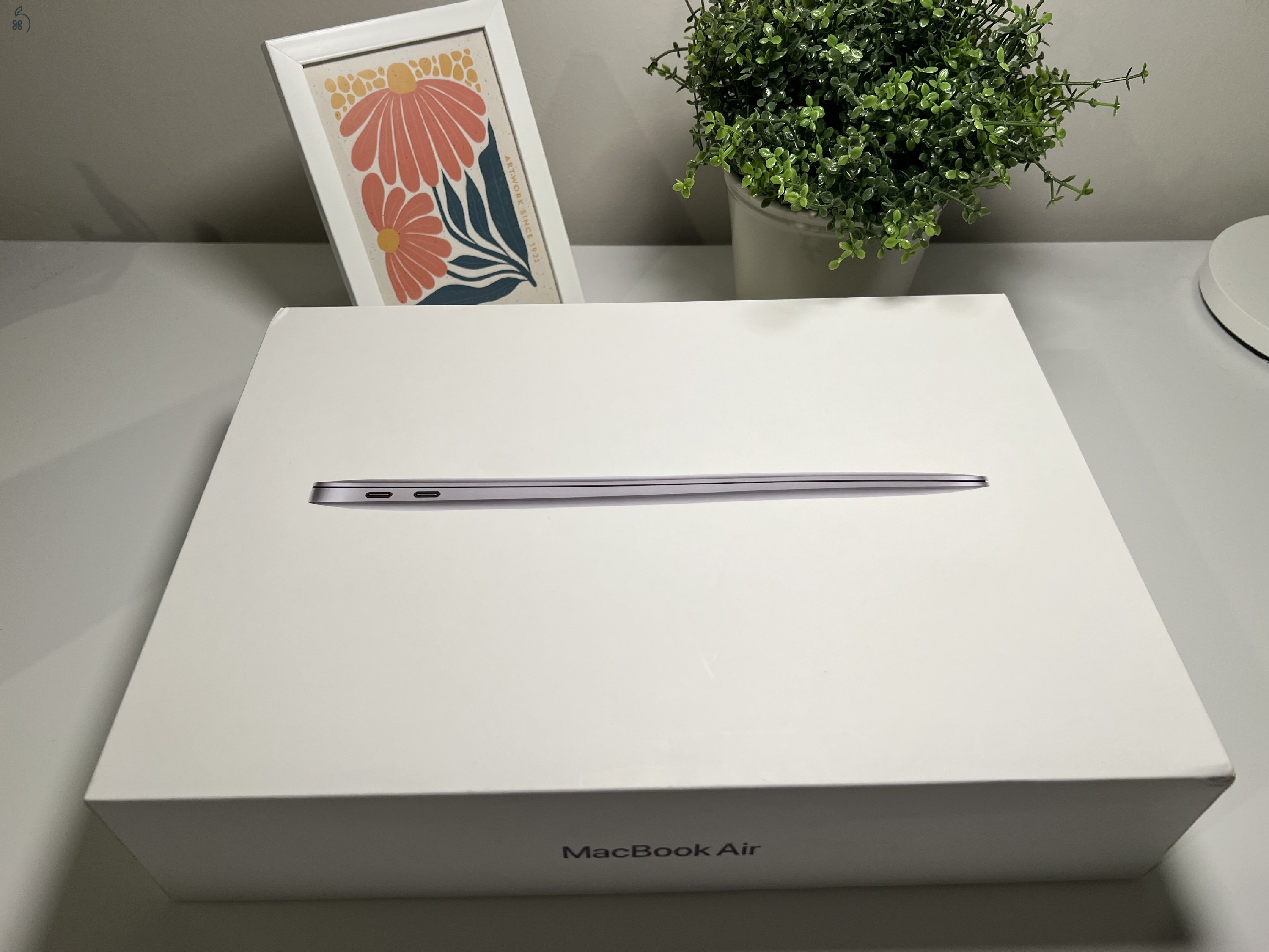 Apple MacBook Air 13” M1 8 GB RAM / 256 GB SSD hibátlan, tesztelt, számlával, dobozában, ingyenes szállítással