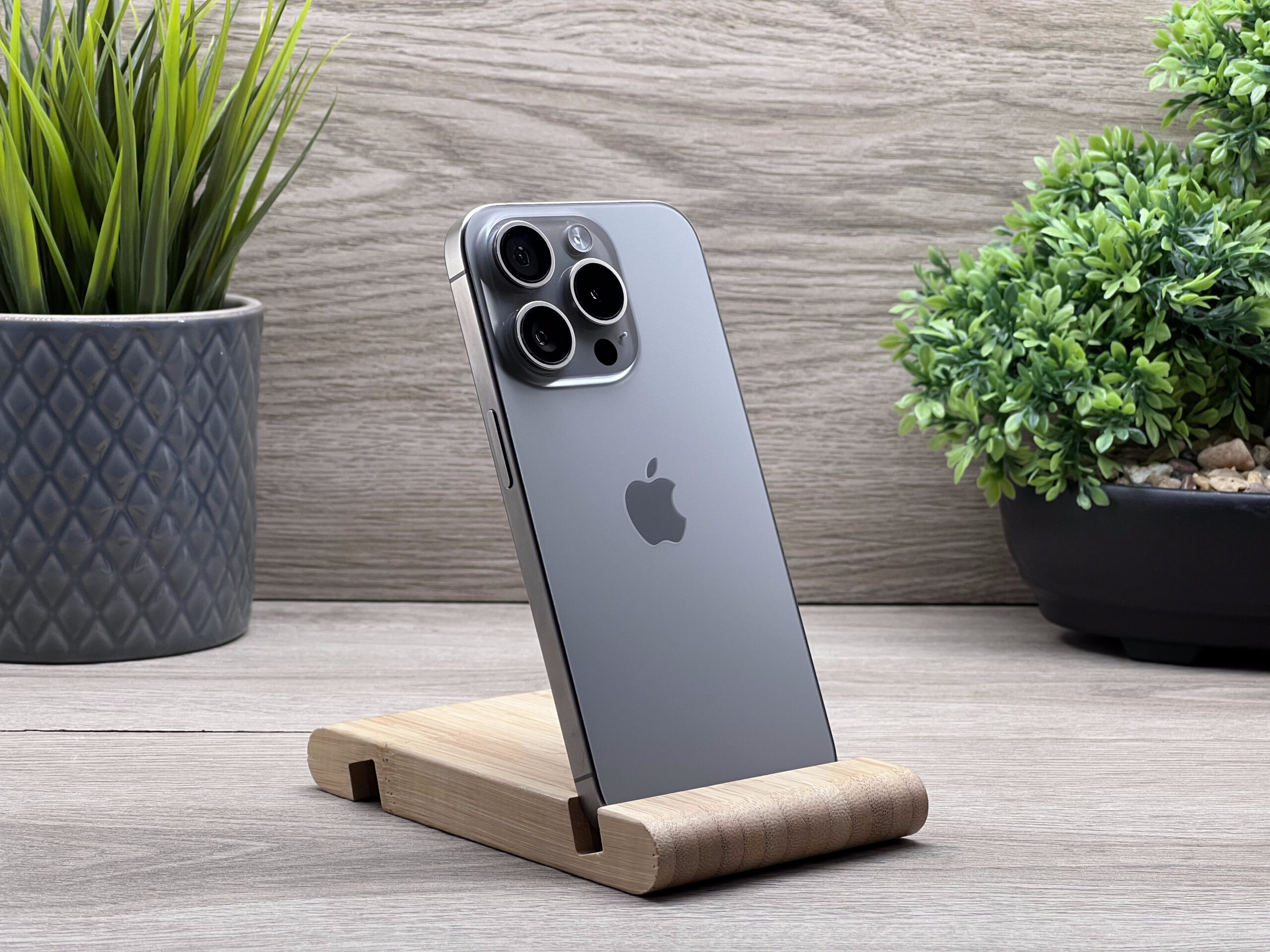 iPhone 15 Pro Natural Titanium 128GB 2 ÉV Garanciával Számlával