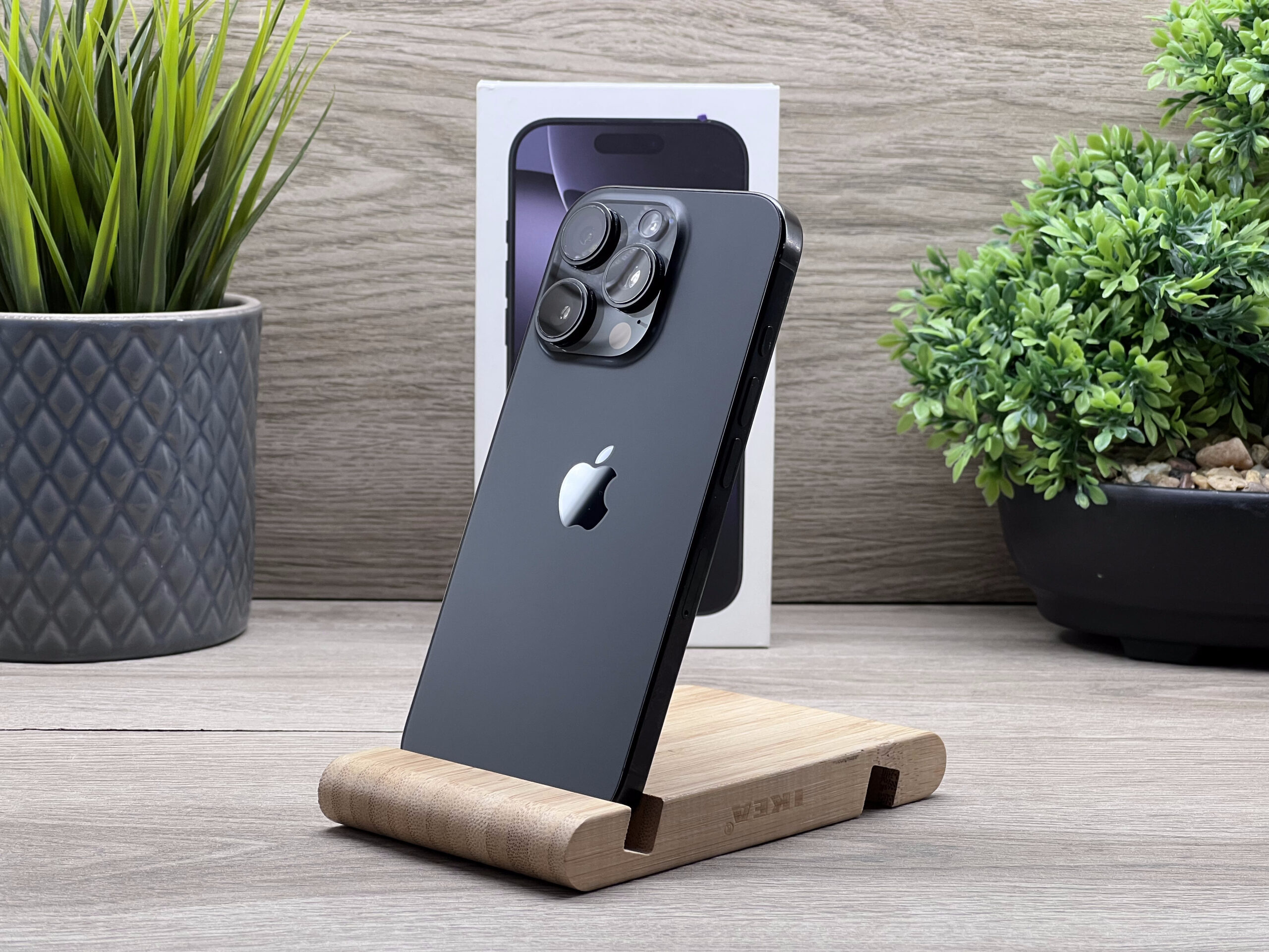 iPhone 16 Pro Black Titanium 256GB 2 ÉV Garanciával Számlával