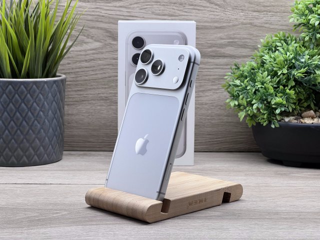 Hibátlan iPhone 17 Pro Silver 256GB 2 ÉV Garanciával Számlával